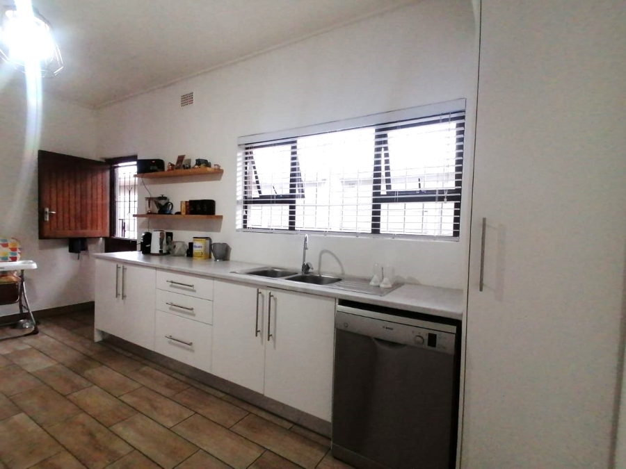 3 Bedroom Property for Sale in Peerless Park Western Cape